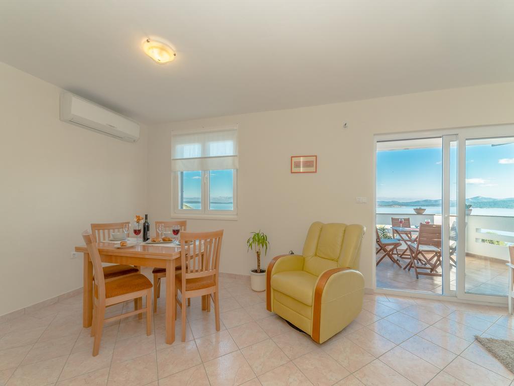 Holiday House Mareta, Sea View Dragove Buitenkant foto